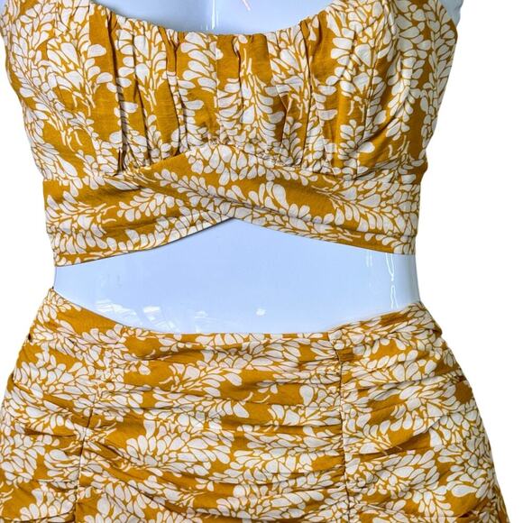 SELFIE LESLIE Linka Ruched Cropped Top / Ruffle Skirt Set Leaf Print Yellow Sz M - Picture 7 of 16